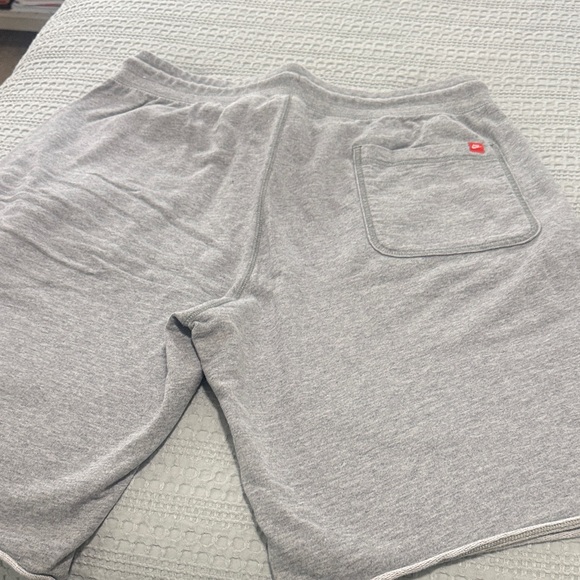 Nike Men's Athletic Gray Shorts - Picture 5 of 5